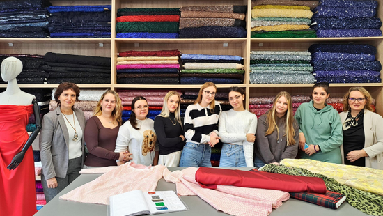 ONE ZNAJU ŠTA ĆE OBUĆI ZA MATURU