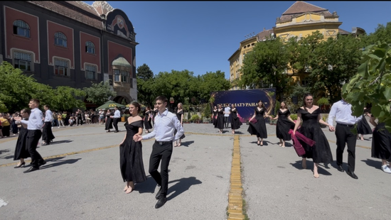 VÉGZŐSEINK A BALLAGÓK TÁNCÁN